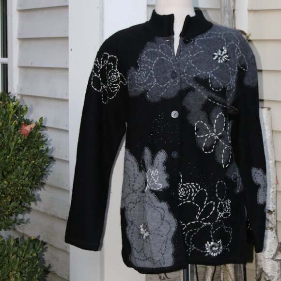 Susan Bristol Black and Gray Floral Cardigan - Picture 4 of 8
